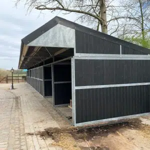 buitenstal geknikt zadeldak 2