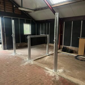 Poteau de la baie de lavage 2 mètres + plaque de fixation